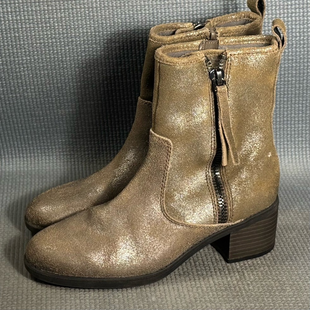 Clarks Women's Dark Taupe Nevella Devon Ankle Low Boots Zipper Metallic Size‎ 7